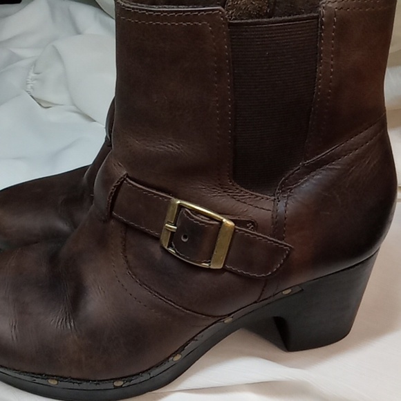 Clarks brown buckled ankle boots size 7.5 - Picture 5 of 8